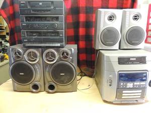 lot 214 image: RCA CD and tape player 2 speakers RCA 5 disc CD changer single cassette player with 2 speakers