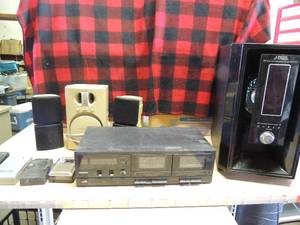 lot 236 image: Stereo lot includes DX-9 6.1ch surround sound receiver JVC FM-AM radio power woofer with 2 speakers