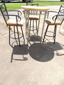 lot 12 image: 3 bar stools with star design on back BLACK METAL 44 high    ROUND table 30diameter 43 high  CHROME BASE