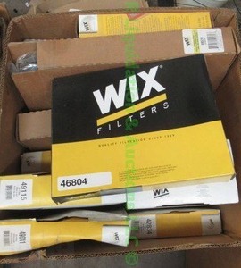 lot 16 image: Wix assorted air filters, box full generous quantity