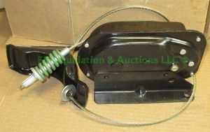 lot 52 image: Ford 2L3Z-1A131-AA spare tire carrier and hoist, never used in original box