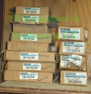 lot 61 image: Dodge taper lock bushings, never used in original boxes