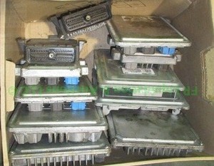 lot 147 image: GM powertrain control modules (PCM) as shown