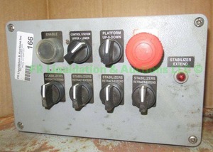 lot 166 image: Industrial stabilizer control panel