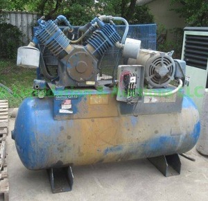 lot 4 image: Quincy QT-15 Two-Stage Air Compressor 15-HP 120-Gallon