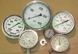 lot 254 image: Assorted industrial gauges as shown