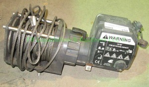 lot 259 image: Warn electric cable winch
