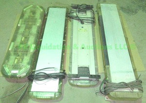 lot 328 image: Whelen roof mount safetyhazard strobe light bars, 4 total