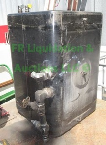 lot 357 image: 35 gallon hydraulic fluid reserve tank