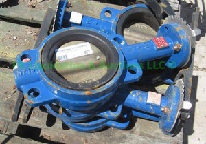lot 367 image: Red-white valve corp. butterfly valve approx 4, 5 total