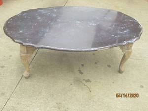 lot 6 image: ANTIQUE QUEEN ANNE STYLE COFFEE TABLE&nbspNEED REFINISHING&nbsp 45 L X&nbsp 28 W X 16 H&nbsp