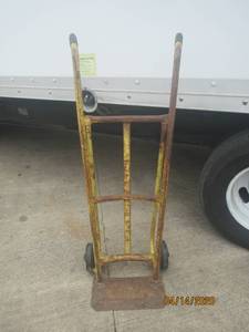 lot 9 image: 2 WHEEL DOLLY&nbsp