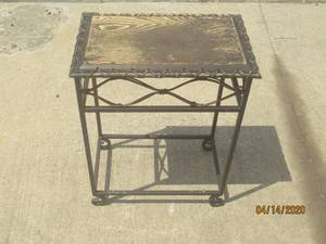 lot 14 image: VINTAGE&nbsp SIDE TABLE&nbsp16 X 10 X 20.5&nbsp