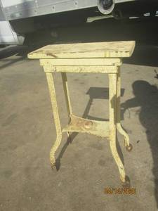 lot 26 image: ANTIQUE METAL STOOL ON WHEELS&nbsp