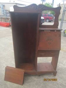 lot 29 image: ANTIQUE TRADITIONAL 5-SHELF SIDE HUTCH WITH SECRETARY DESK&nbsp