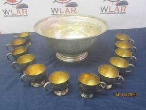 lot 30 image: LARGE TOWLE SILVER PLATED 14 DIAM PUNCH BOWL &amp 12 TOWLE SILVER PLATED CUPS&nbsp