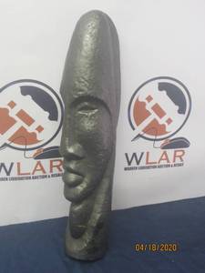 lot 35 image: 20.5 INCH MOAI STATUE&nbsp