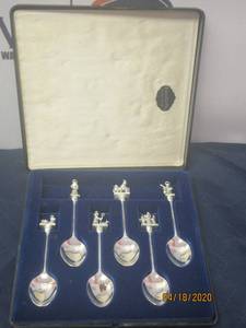 lot 39 image: VINTAGE EXQUISITE SILVER PLATED NATIVITY COLLECTORS 6 PC SPOONS SET&nbsp MADE IN GREAT BRITAIN&nbspMARY&amp CHILD,MARY,SHEPHERD,JOSEPH &amp MARY ,3 WISE MEN ,ANGEL&nbspIN ORIGINAL BOX&nbsp