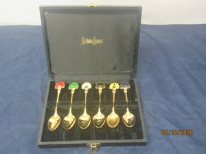 lot 40 image: VINTAGE NEIMAN MARCUS E.P.N.S. ENAMELED 6PC GOLD PLATED SPOON SET