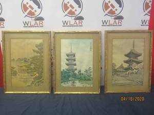 lot 43 image: TOTAL OF 3 VINTAGE JAPANESE WOOD BLOCK PRINTS FRAMED&nbsp- GOLDEN PAVILION IN KYOTO-THE PAGODA OF KIYOMIZU TEMPLE IN KYOTO&nbspBY NISABURO ITO&nbsp21 H X 15 L EACH