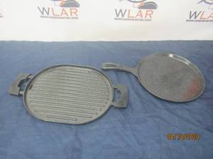 lot 48 image: TOTAL OF 2&nbspNUWAVE INDUCTION READY BLACK CAST IRON GRILL WITH SAFE PORCELAIN COATING P7NUWAVE NUWAVE INDUCTION READY BLACK CAST IRON SKILLET WITH SAFE PORCELAIN COATING P4