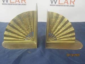 lot 50 image: VINTAGE CHINESE DRAGON SOLID BRASS BOOKENDS&nbsp