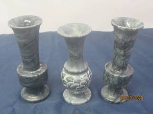 lot 67 image: TOTAL OF 3&nbsp5.5 TAIWAN GREY MARBLE VASES&nbsp