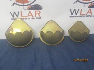 lot 77 image: TOTAL OF 3&nbsp&nbspVINTAGE BRASS WALL PLANTERS MADE IN INDIA&nbsp