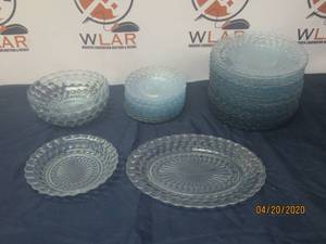 lot 91 image: TOTAL OF 37 VINTAGE SAPPHIRE BLUE&nbsp ANCHOR HOCKING DEPRESSION GLASS&nbsp BUBBLE PATTERN DINNERWARE&nbsp