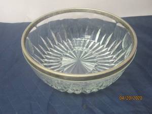 lot 92 image: VINTAGE LEONARD ITALY LEAD CRYSTAL WITH METAL SILVER PLATED RIM LARGE BOWL&nbsp