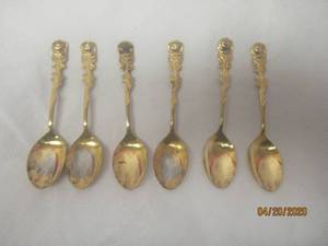 lot 95 image: TOTAL OF 6 VINTAGE GOLD PLATED ROSE DEMI SPOONS&nbsp