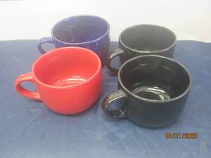 lot 98 image: TOTAL OF 4 LARGE TODAYS HOME SOUP MUGS WITH HANDLE&nbsp