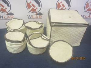 lot 99 image: 6 PC FABRIC DINNERWARESTEMWARE STORAGE CASES