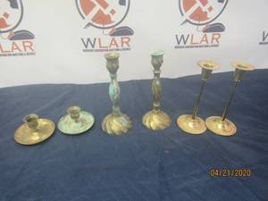 lot 128 image: TOTAL OF 6&nbsp&nbspVINTAGE BRASS CANDLE HOLDERS&nbsp