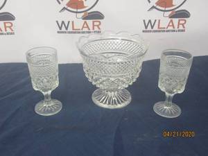 lot 136 image: TOTAL OF 3 VINTAGE ANCHOR HOCKING WEXFORD ICE BUCKET &amp 2 VINTAGE ANCHOR HOCKING WEXFORD WINE GOBLETS&nbsp