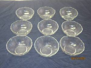 lot 137 image: TOTAL OF 9 ARCOROC FRANCE VINTAGE CUSTARD CUPS