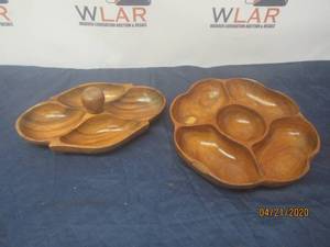 lot 146 image: TOTAL OF 2-&nbsp VINTAGE PHILIPPINE HAND CARVED&nbsp MONKEY POD LARGE SERVING BOWLS&nbspONE HAS CHIP ON RIM THAT CAN BE REPAIRED&nbsp SEE PIC&nbsp