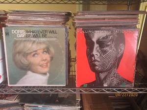 lot 160 image: TOTAL OF 200 VINTAGE ALBUMS&nbsp
