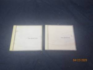 lot 168 image: TOTAL OF 2 CDS&nbsp THE BEATLES DISC 1 &amp DISC 2 IN ORIGINAL CASE&nbsp