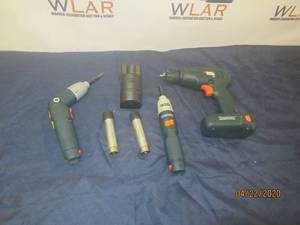 lot 173 image: TOTAL OF OF 6 PC BLACK &amp DECKER TESTED &amp WORK&nbsp- 3 BLACK &amp DECKER DRILLS&nbsp&nbsp-CHARGERS WITH 2 BATTERIES&nbsp