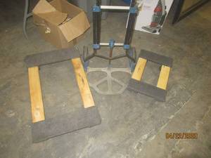 lot 183 image: TOTAL OF 3 MOVING DOLLIES&nbsp&nbsp2 - CARPETED MOVERS DOLLY &amp FOLDING DOLLY&nbsp