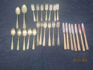 lot 190 image: 26 PC SILVER PLATED AMERICAN SILVER CO.&nbsp SILVERWARE&nbsp