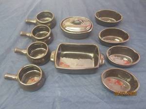 lot 201 image: TOTAL OF 10 PC STONEWARE SERVING SET MADE IN TAIWAN&nbsp