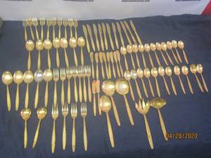 lot 202 image: 88 PC VINTAGE ROYALTON CUSTOM DESIGN GOLD PLATED ANTIGUA PATTERN DINNERWARE FROM JAPAN&nbsp