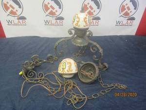 lot 246 image: VINTAGE CHANDELIER&nbsp