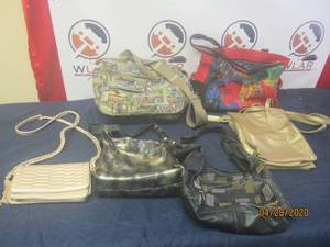 lot 247 image: TOTAL OF 6 PURSES&nbsp