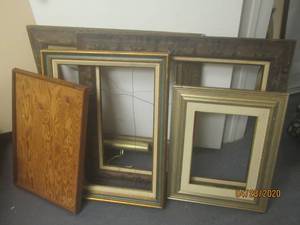 lot 250 image: TOTAL OF 5 VINTAGE FRAMES&nbsp