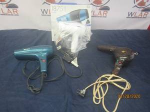 lot 251 image: TOTAL OF 3&nbsp HAIR BLOW DRYERS&nbsp&nbsp- REVLON 1875 WATTS&nbsp&nbsp- CONAIR 1875&nbsp&nbsp- VIP PRO 1250