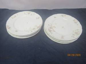 lot 253 image: 10 HANLEY J&ampG MEAKON ENGLAND SEMI PORCELAIN&nbsp 9 PLATES( ROSINE )