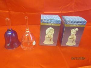 lot 303 image: TOTAL OF 4 VINTAGE BELLS&nbsp2&nbsp - ANGEL GIFT GALLERY COLLECTIBLE BELLS&nbsp- 1998 PRINCESS HOUSE BELL&nbsp&nbsp- VINTAGE COBALT BLUE GLASS BELL&nbsp